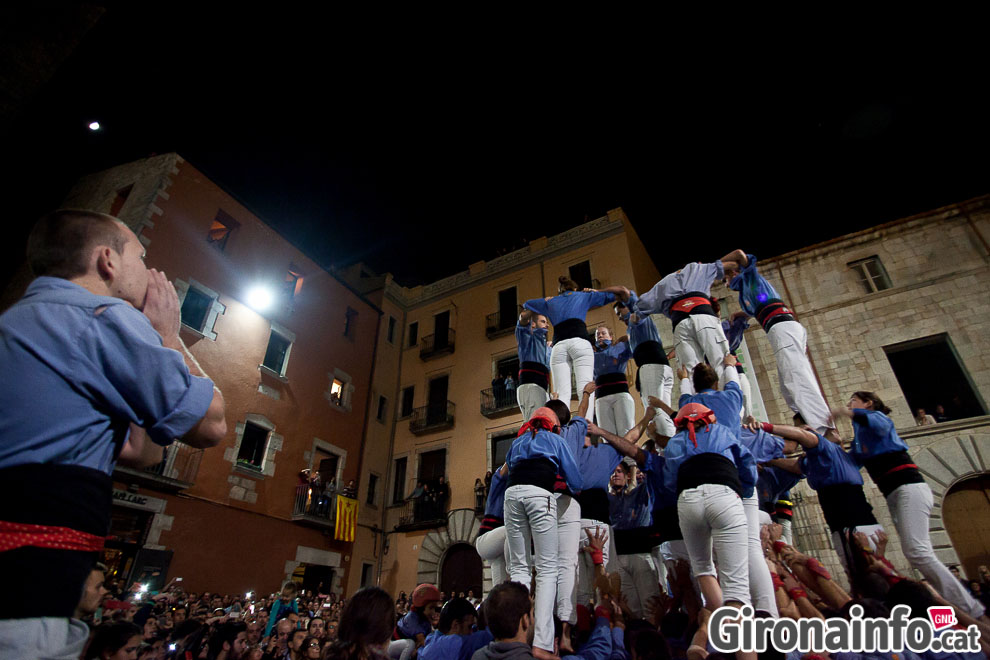 Fires De Sant Narc S De Girona Baixada Pel Riu Onyar I Pilar De