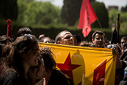 Marxa estudiantil de la UAB contra el 3+2 Marxa estudiantil des de la UAB fins al Parlament de Catalunya.