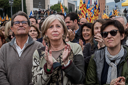 Concentració a l'avinguda de Maria Cristina contra la judicialització del procés 