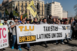 Manifestació de taxistes contra els serveis «pirata» 