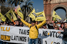 Manifestació de taxistes contra els serveis «pirata» 