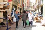 Festes del barri dels Caputxins de Vic: botigues al carrer 
