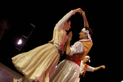 Espectacle «SOMDANSA, un país de festa» de l'Esbart Dansaire de Mollet 