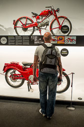 Exposició «Catalunya Moto» al Palau Robert 