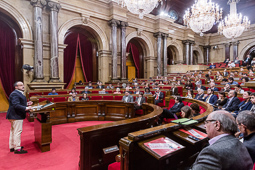 Primer ple del Parlament de la presidència de Carles Puigdemont 