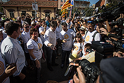 Diada Nacional 2016: manifestació a Salt Carles Puigdemont arrivant a Salt